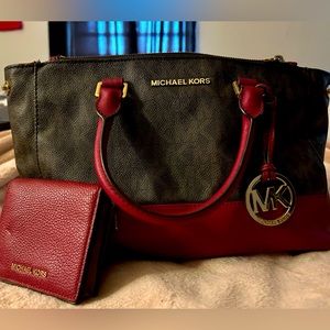 Large MK purse with matching wallet
